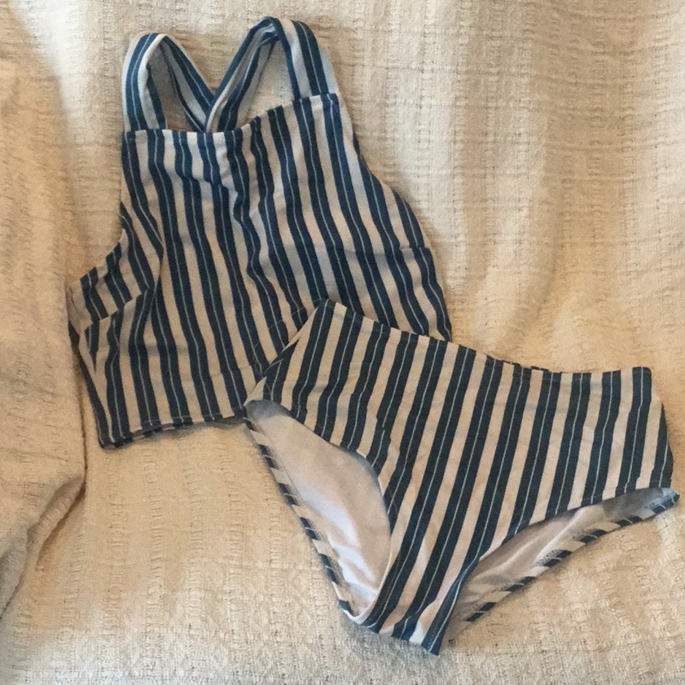 Striped Two-Piece Swimsuit Old Navy tankini Med top Sm bottoms